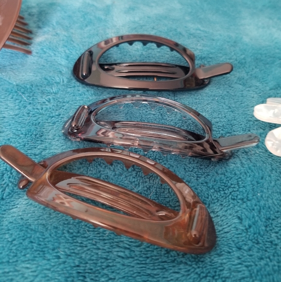 Variety Hair Clip Set - Picture 3 of 6